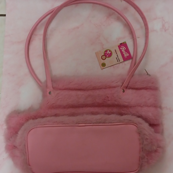 HOST PICK!! Brand New VINTAGE Y2K BARBIE FAUX MINK CAT/DOG CARRIER - Picture 3 of 10